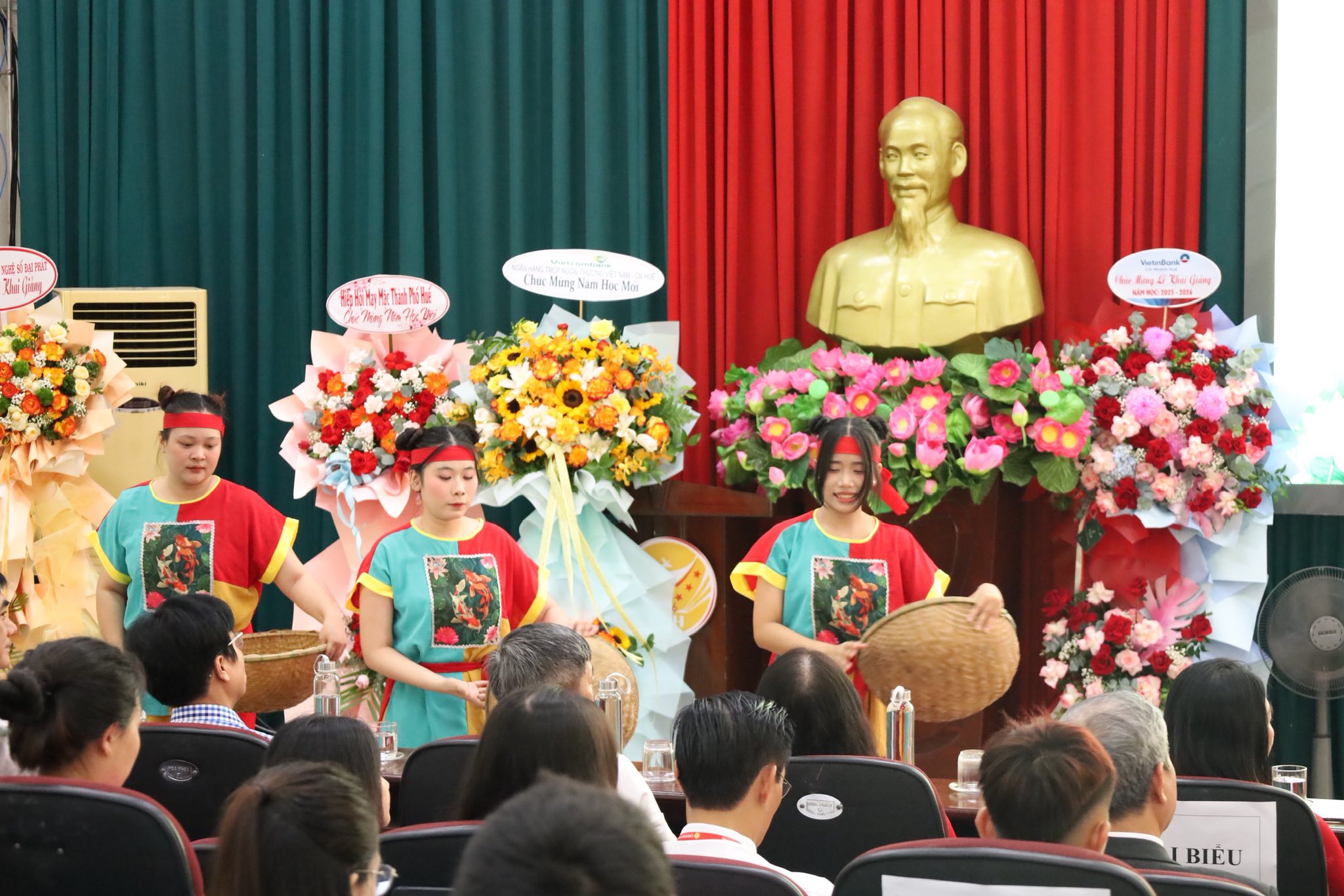 Lễ khai giảng trường Cao đẳng Huế